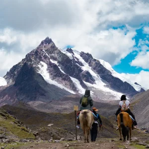 7 LAKES AUSANGATE + HOT SPRINGS TOUR